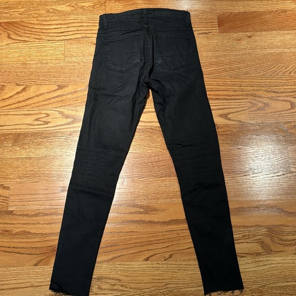 Lightly distressed black/dark gray jeans super soft material - Picture 8 of 8